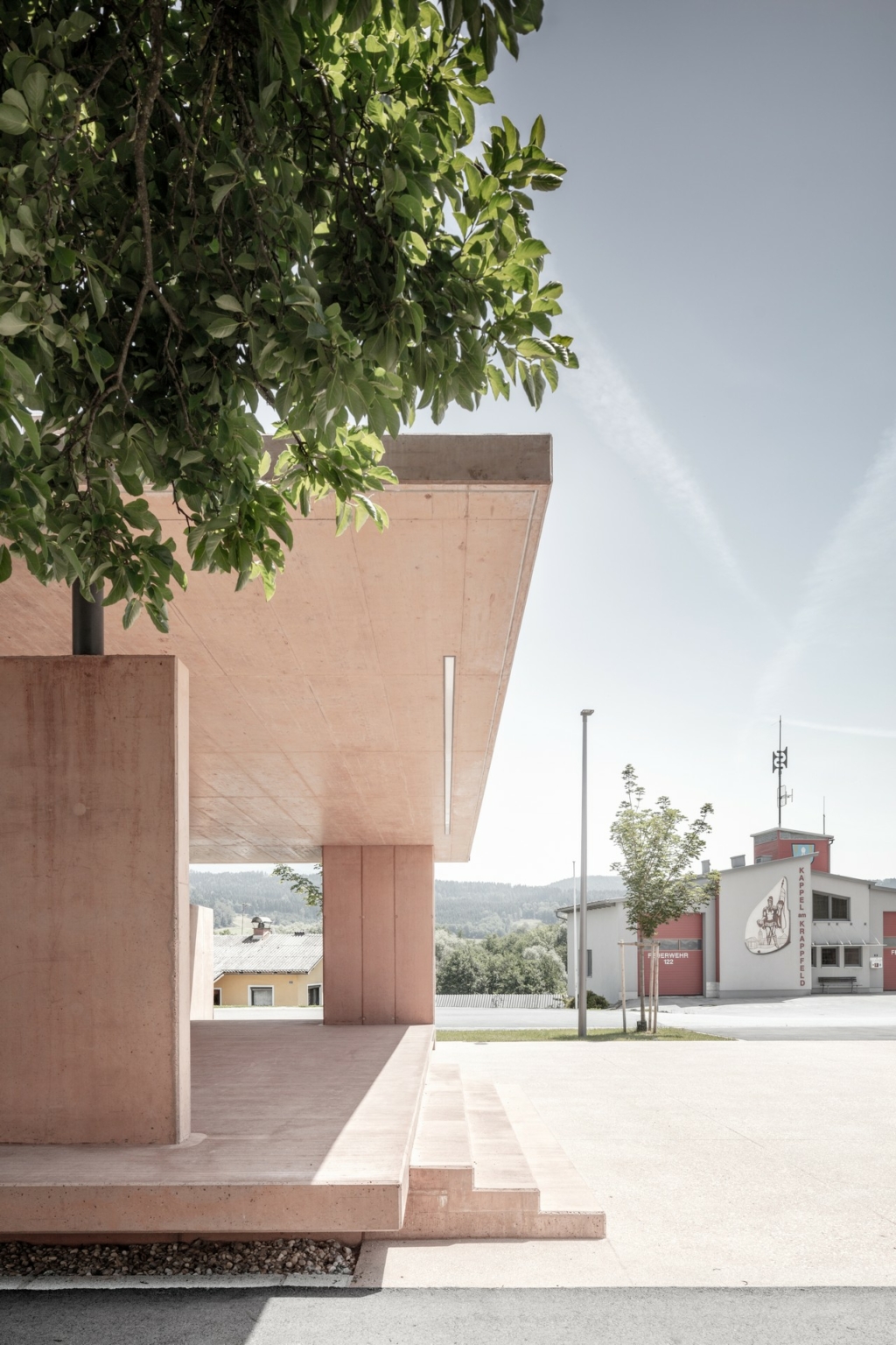 Neugestaltung Ortsplatz Kappel am Krappfeld, Detailansicht Pavillon in Richtung Feuerwehr